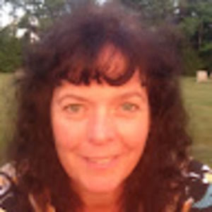 Meet your Posher, Hilary